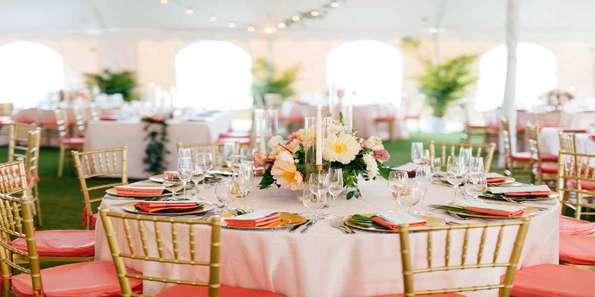 event tent table setting